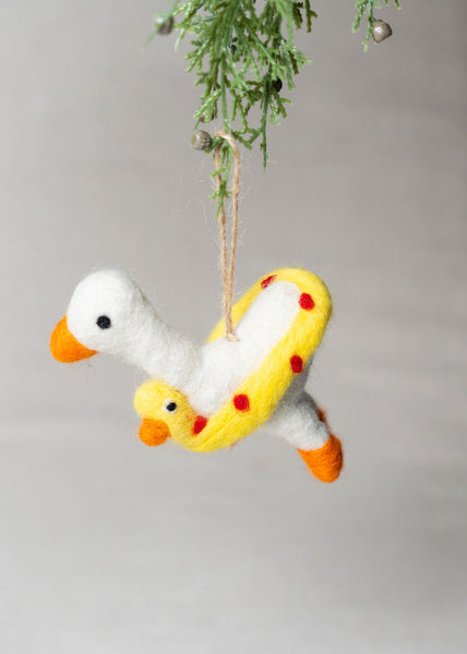 Dcuky Ornament