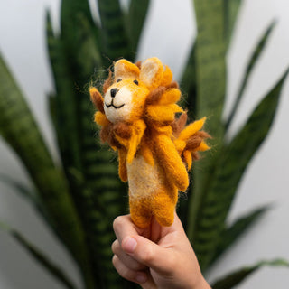 3D Scruffy Lion Finger Puppet